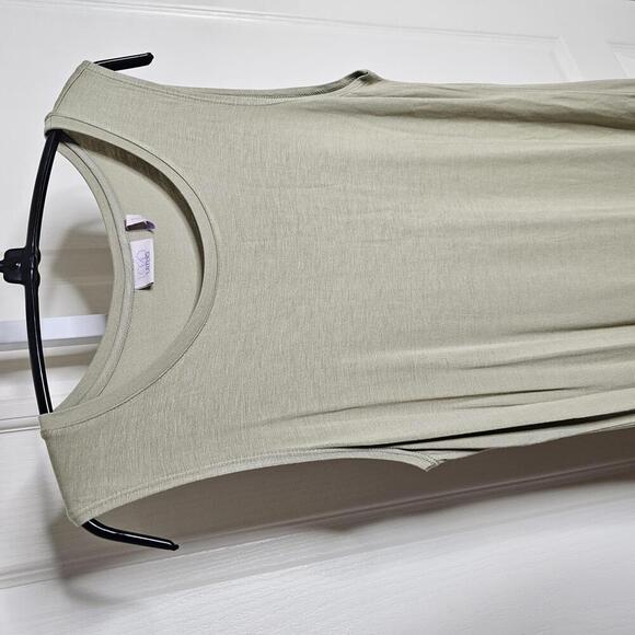 Layered Sleeveless Tunic Top LOGO - Picture 3 of 5